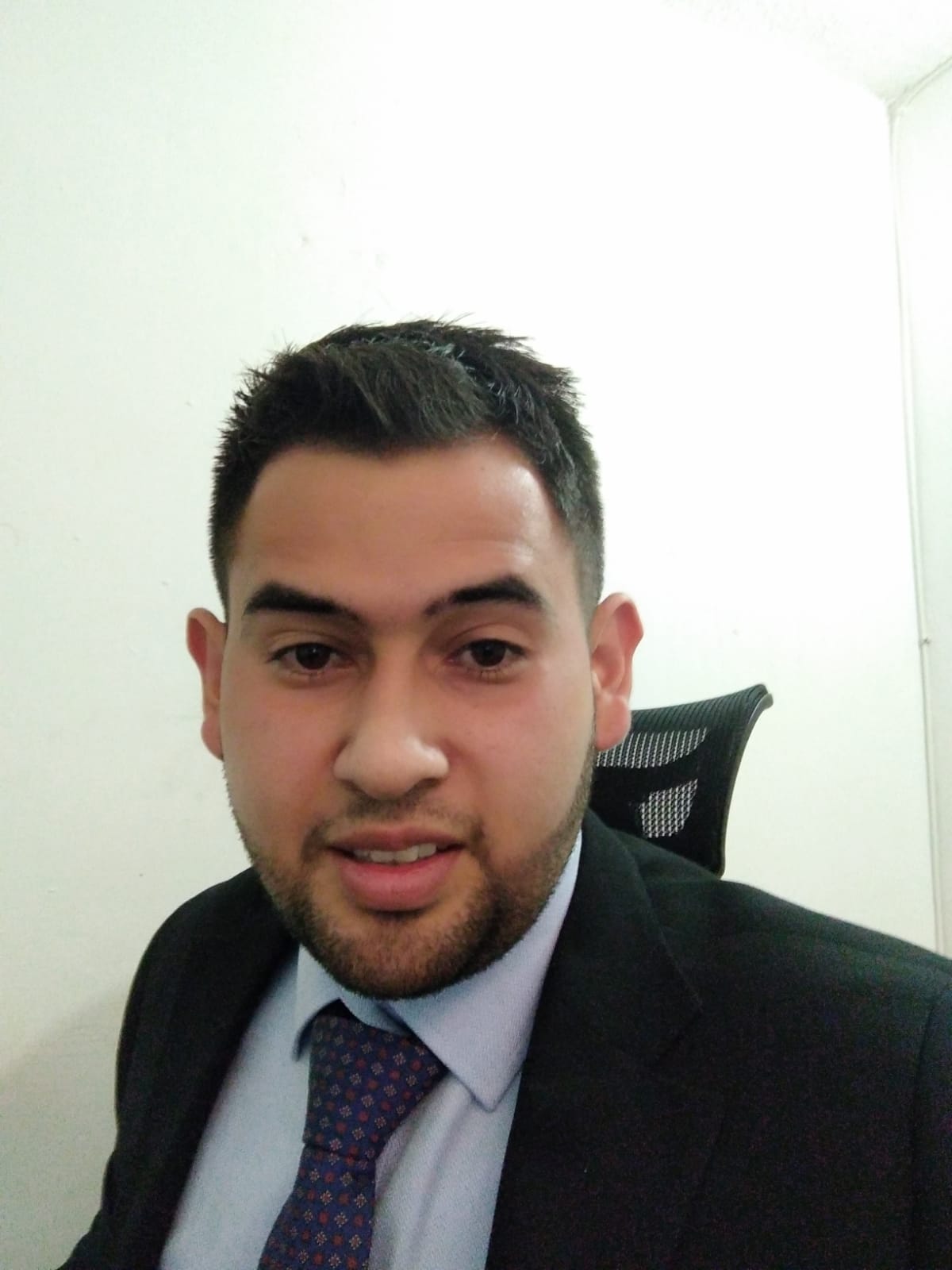 Imagen hace referencia al cofundador Esteban Valiente Ing. Sistemas